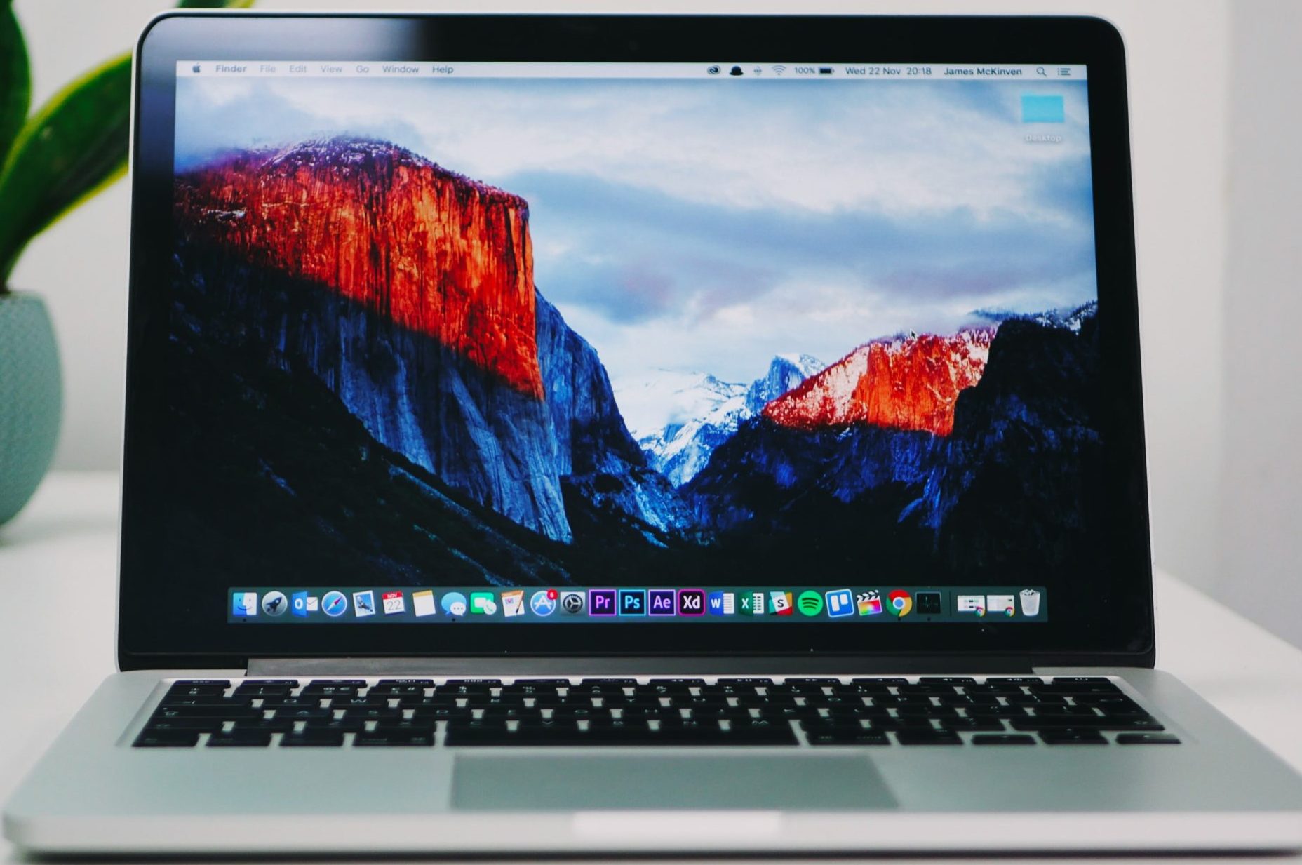 james mckinven tpuao8gvs58 unsplash